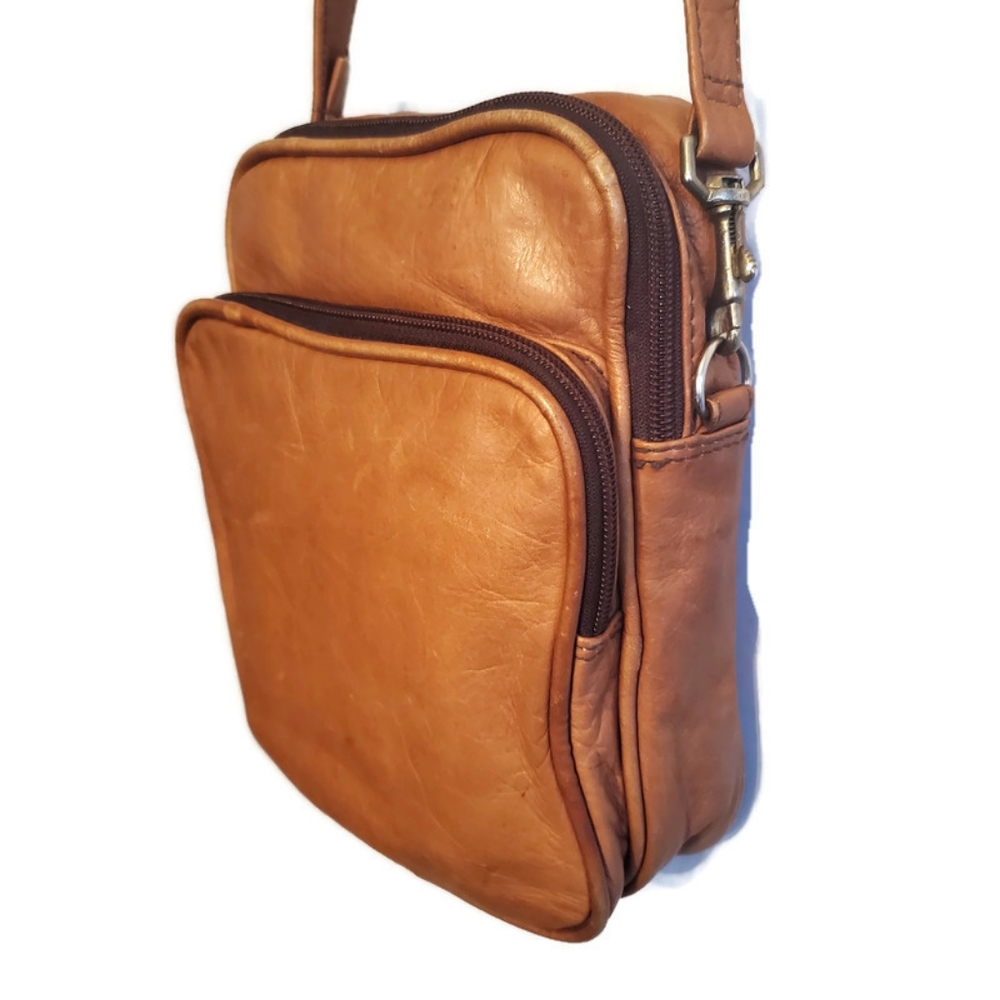 Vintage leather crossbody travel bag